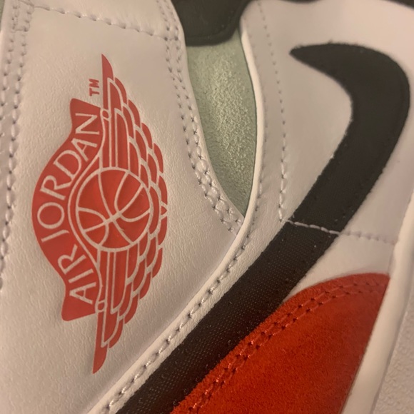 Air Jordan 1 Mid se - Picture 6 of 9